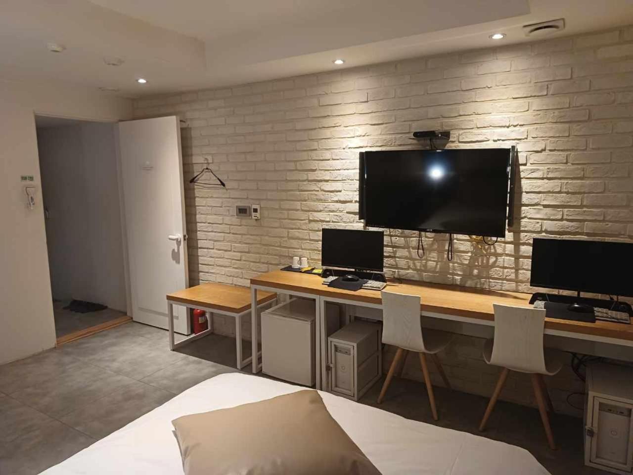 Hotel Yaja Hwajeong Station โกยาง ภายนอก รูปภาพ